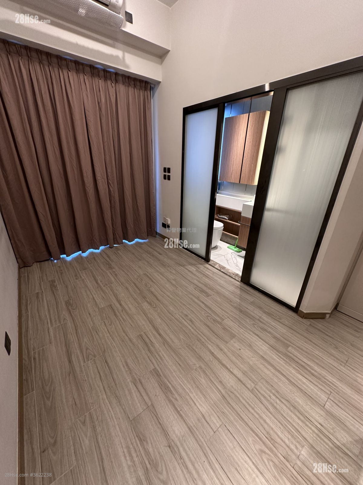 啟岸 租盤 開放式間隔 196 平方呎 啟岸 租盤 開放式間隔 196 平方呎