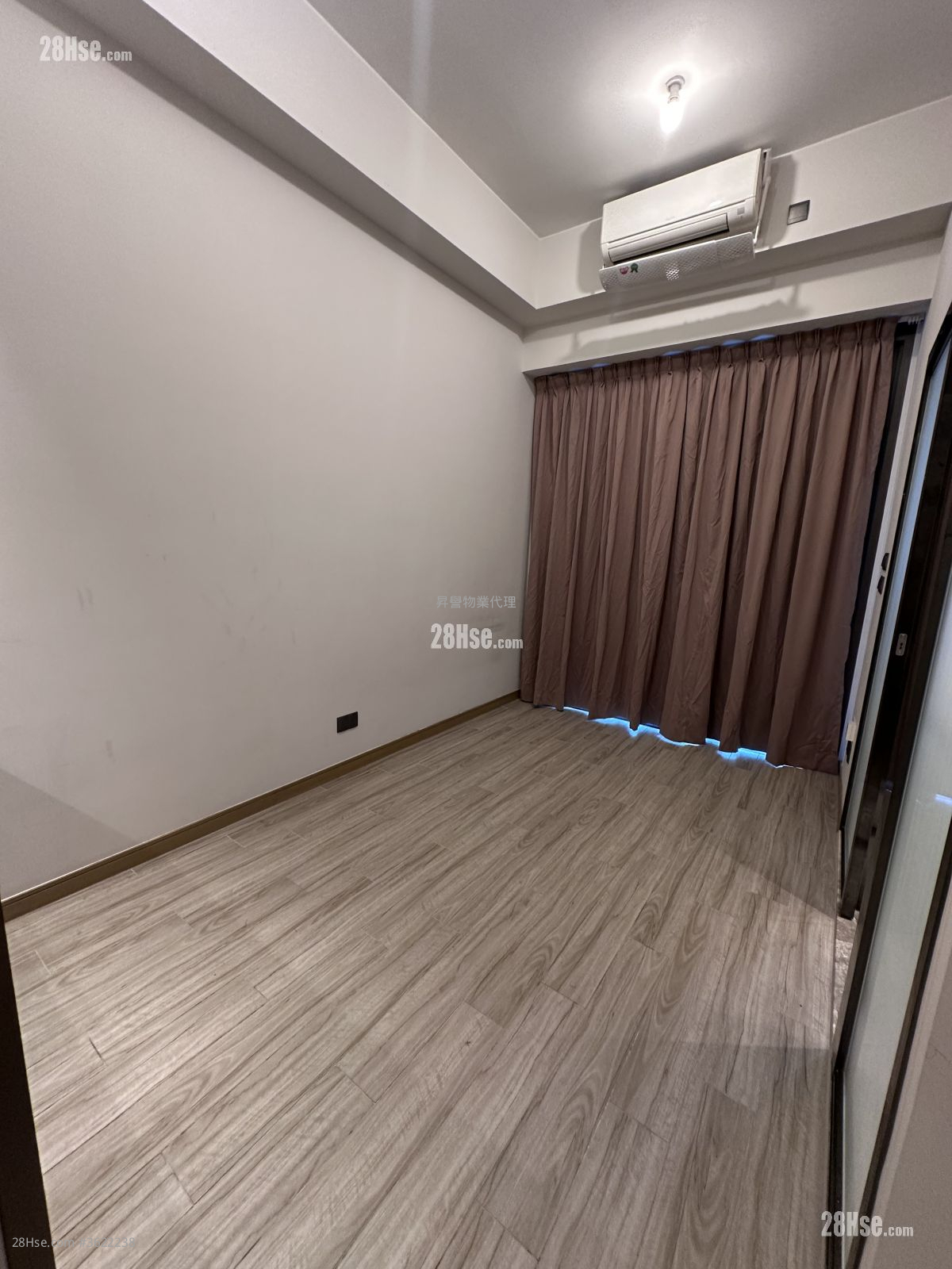 啟岸 租盤 開放式間隔 196 平方呎 啟岸 租盤 開放式間隔 196 平方呎