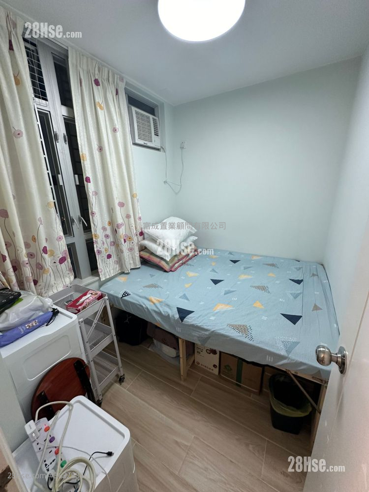 Lai Tsui Court Sell 450 ft² Lai Tsui Court Sell 450 ft²