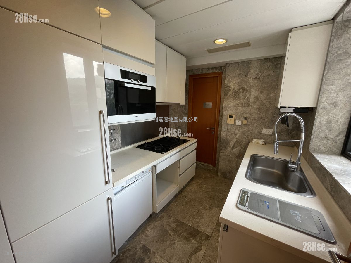 廚房: 貝沙灣 售盤 2 房 , 1 浴室 745 平方呎 廚房: 貝沙灣 售盤 2 房 , 1 浴室 745 平方呎