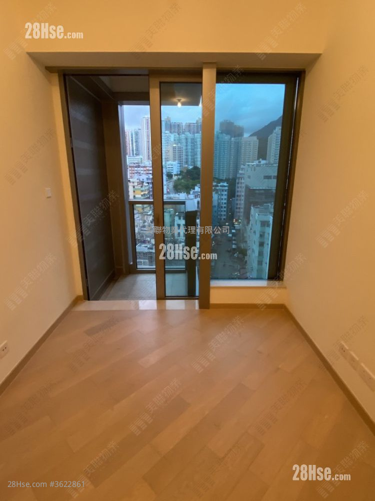 Grand Central Sell 1 Bedroom , 1 Bathroom 333 ft² Grand Central Sell 1 Bedroom , 1 Bathroom 333 ft²