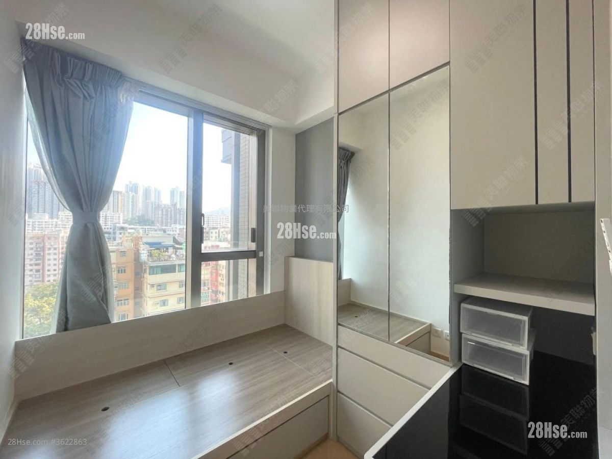 Grand Central Sell 2 Bedrooms , 1 Bathroom 590 ft² Grand Central Sell 2 Bedrooms , 1 Bathroom 590 ft²