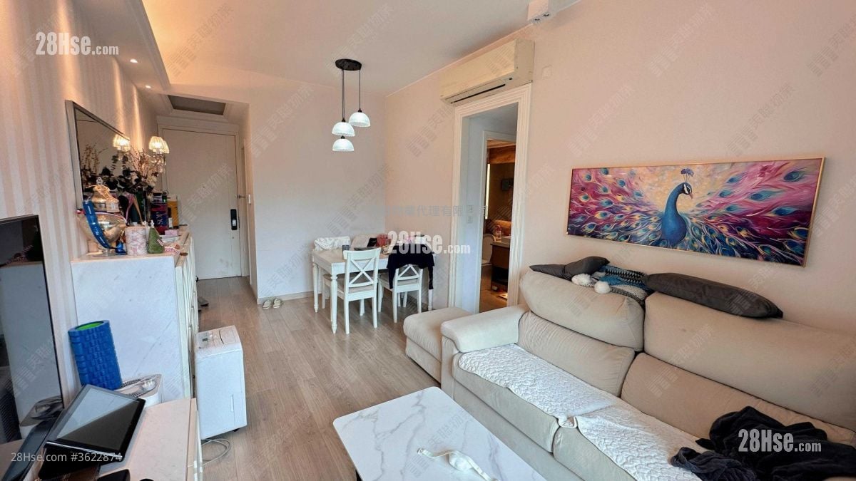 Lions Rise Sell 2 Bedrooms , 1 Bathroom 570 ft² Lions Rise Sell 2 Bedrooms , 1 Bathroom 570 ft²