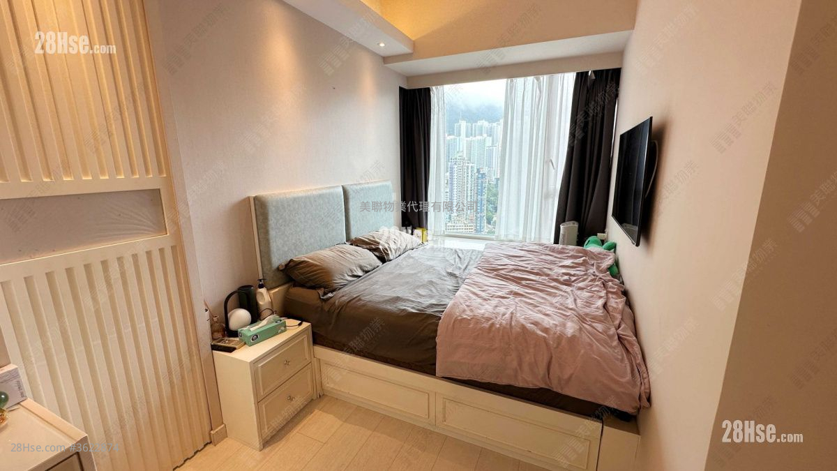 Lions Rise Sell 2 Bedrooms , 1 Bathroom 570 ft² Lions Rise Sell 2 Bedrooms , 1 Bathroom 570 ft²