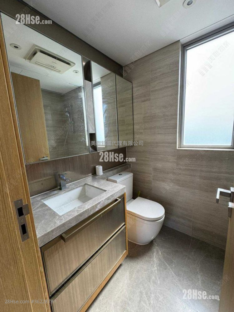 Peninsula East Sell 3 Bedrooms , 2 Bathrooms 870 ft² Peninsula East Sell 3 Bedrooms , 2 Bathrooms 870 ft²