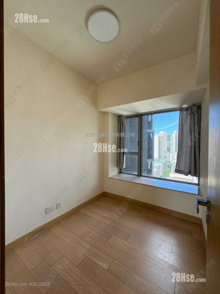 Peninsula East Sell 3 Bedrooms , 2 Bathrooms 870 ft² Peninsula East Sell 3 Bedrooms , 2 Bathrooms 870 ft²