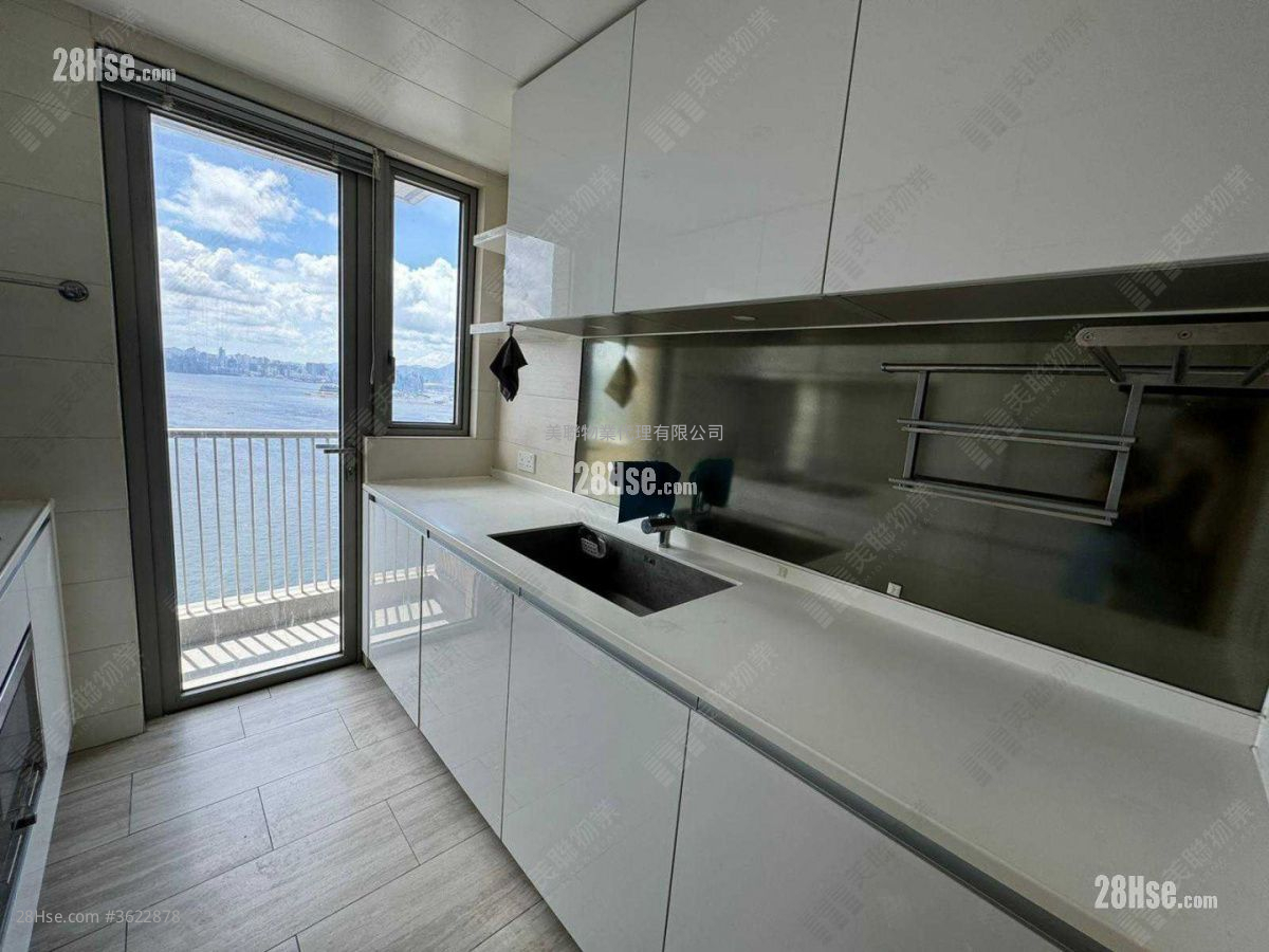 Peninsula East Sell 3 Bedrooms , 2 Bathrooms 870 ft² Peninsula East Sell 3 Bedrooms , 2 Bathrooms 870 ft²