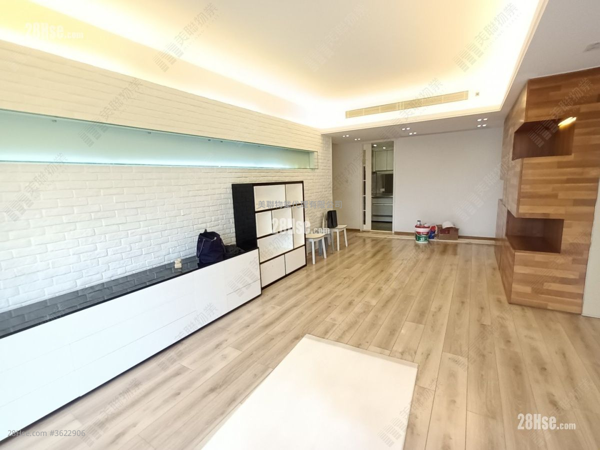 One Beacon Hill Sell 4 Bedrooms 2,073 ft² One Beacon Hill Sell 4 Bedrooms 2,073 ft²