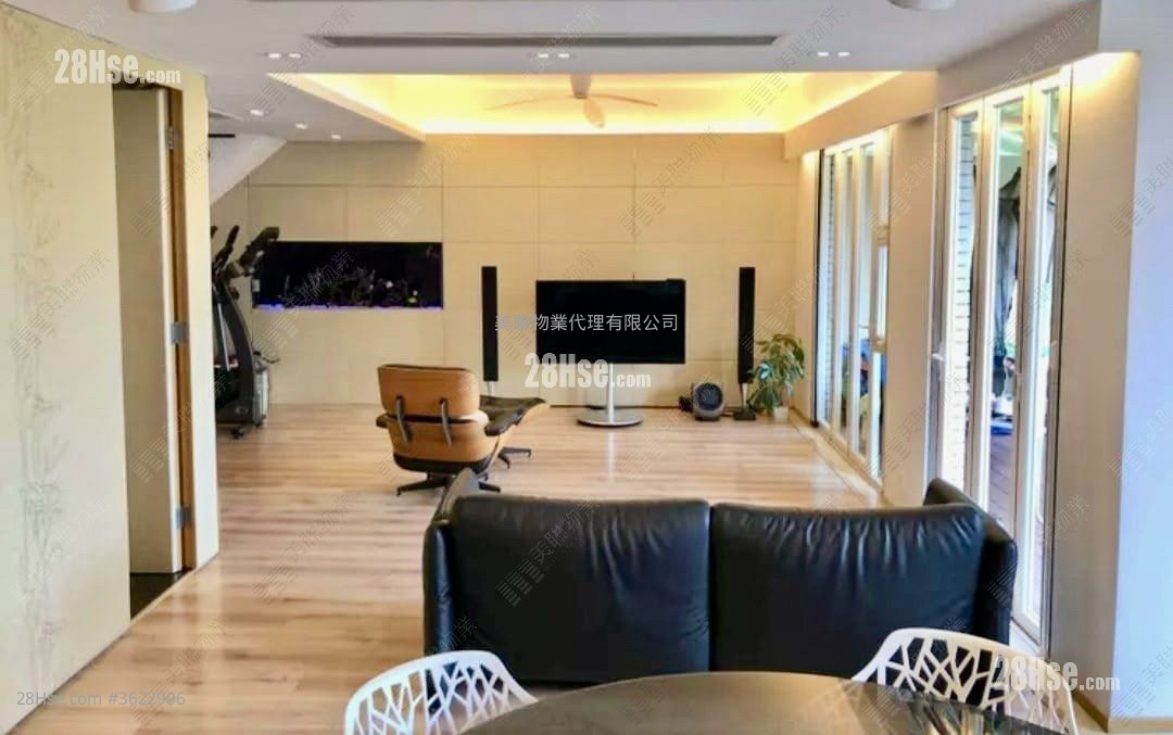 One Beacon Hill Sell 4 Bedrooms 2,073 ft² One Beacon Hill Sell 4 Bedrooms 2,073 ft²