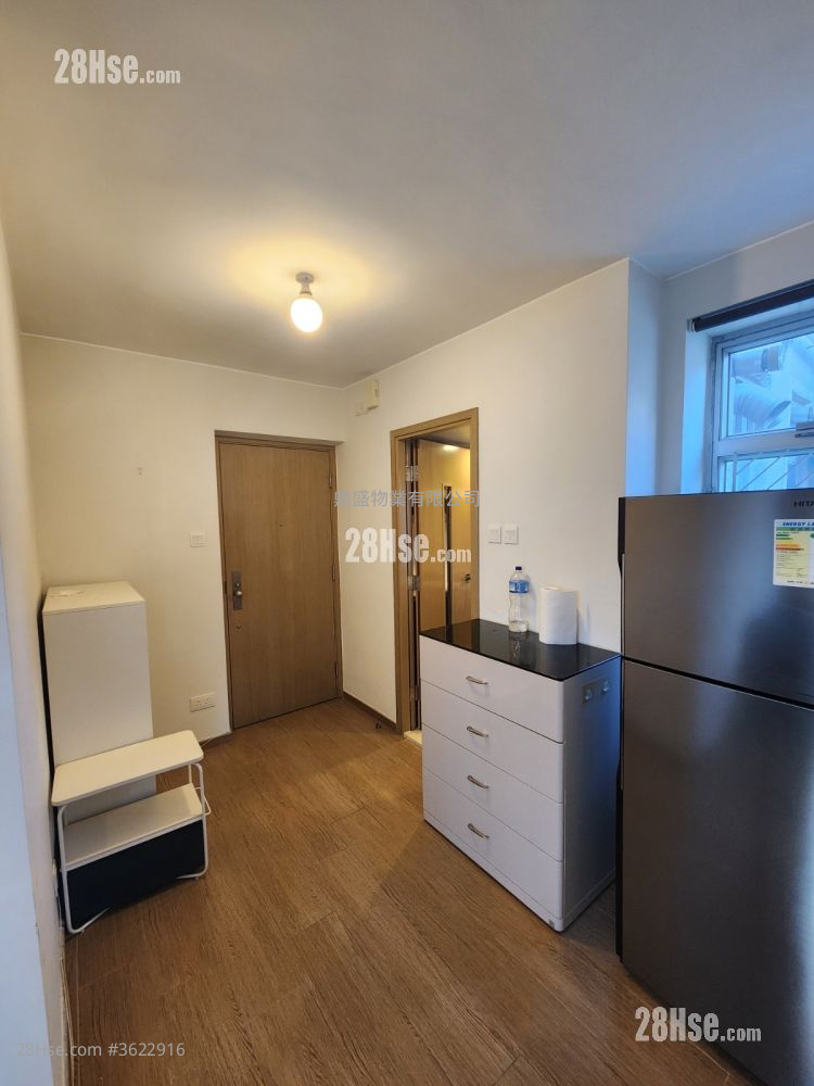 灣景中心大廈 租盤 2 房 , 1 浴室 357 平方呎 灣景中心大廈 租盤 2 房 , 1 浴室 357 平方呎