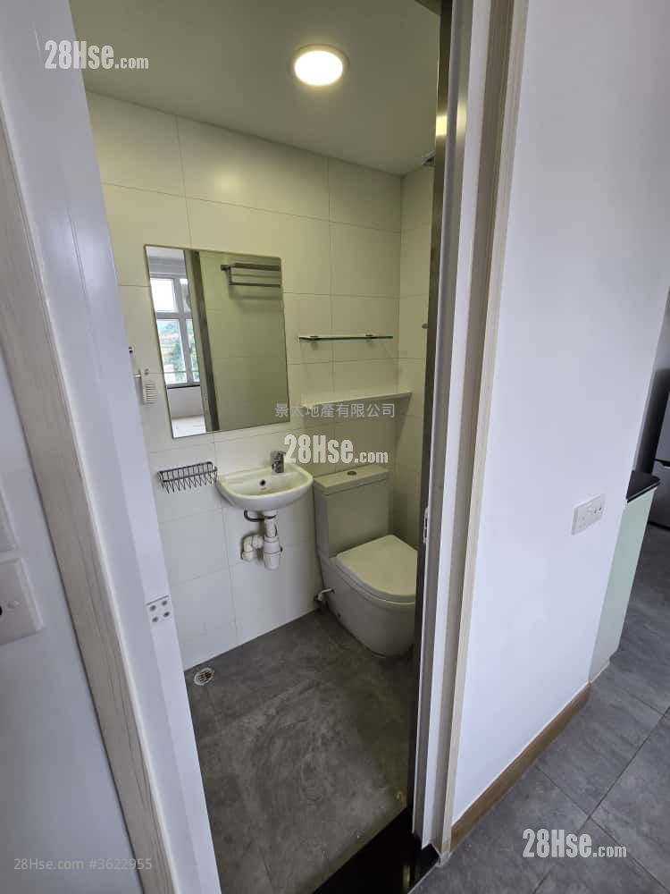 King Fai Building Sell 2 Bedrooms , 1 Bathroom 299 ft² King Fai Building Sell 2 Bedrooms , 1 Bathroom 299 ft²