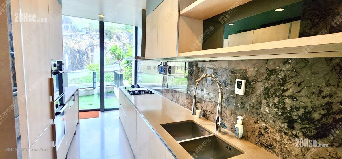 珀居 租盤 5+ 房 , 4 浴室 3,357 平方呎 珀居 租盤 5+ 房 , 4 浴室 3,357 平方呎