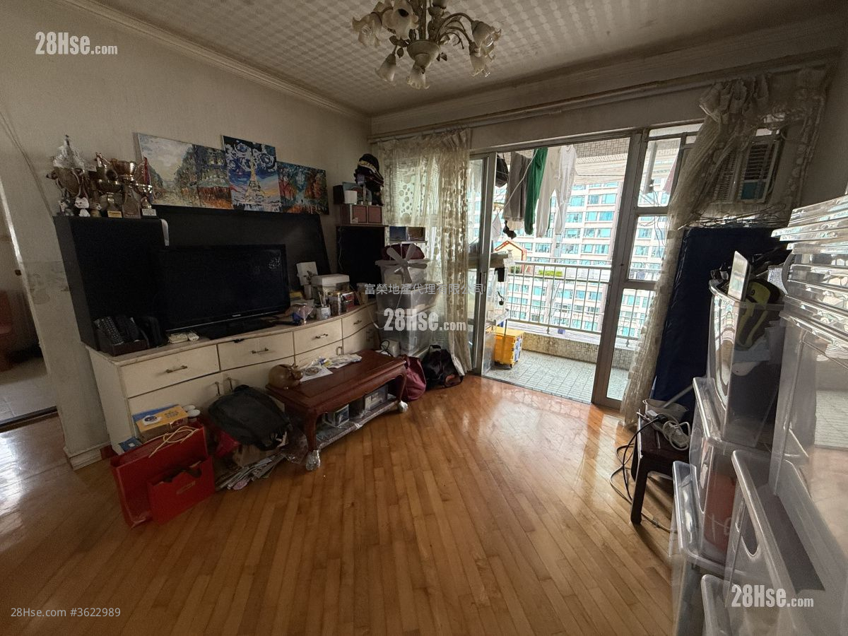 紅磡灣中心 售盤 4 房 , 2 浴室 911 平方呎 紅磡灣中心 售盤 4 房 , 2 浴室 911 平方呎