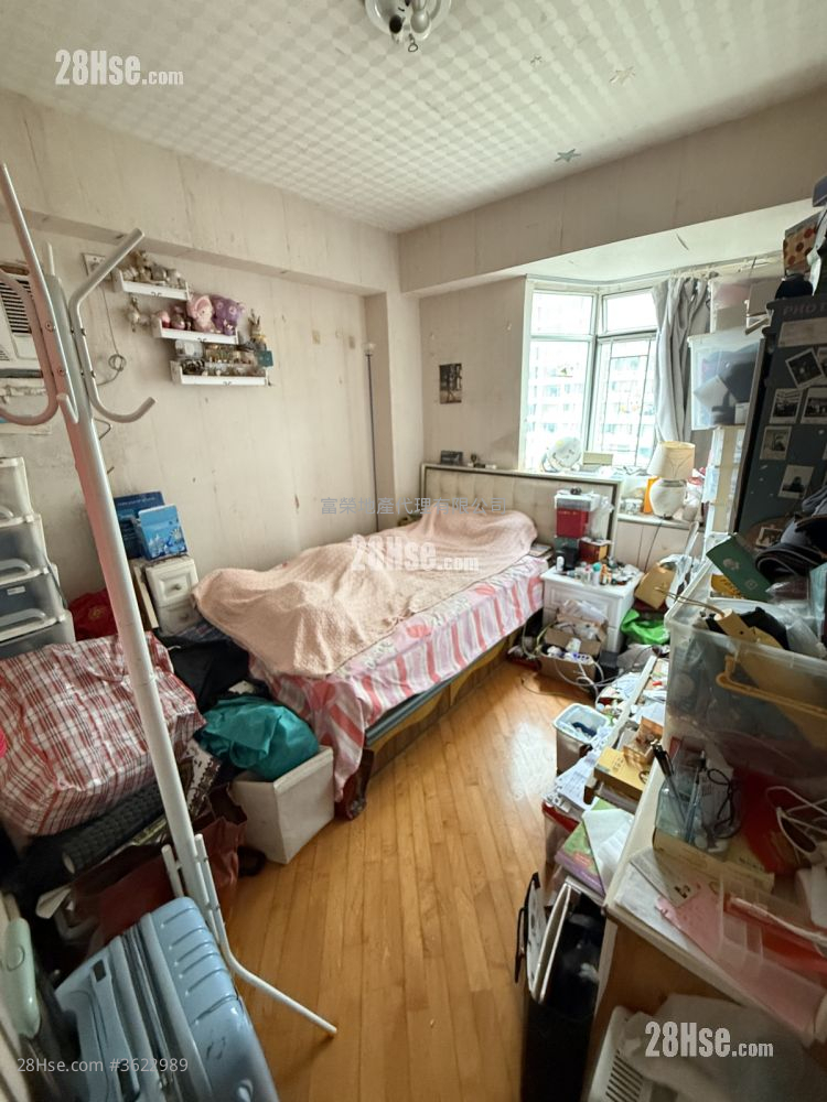 紅磡灣中心 售盤 4 房 , 2 浴室 911 平方呎 紅磡灣中心 售盤 4 房 , 2 浴室 911 平方呎