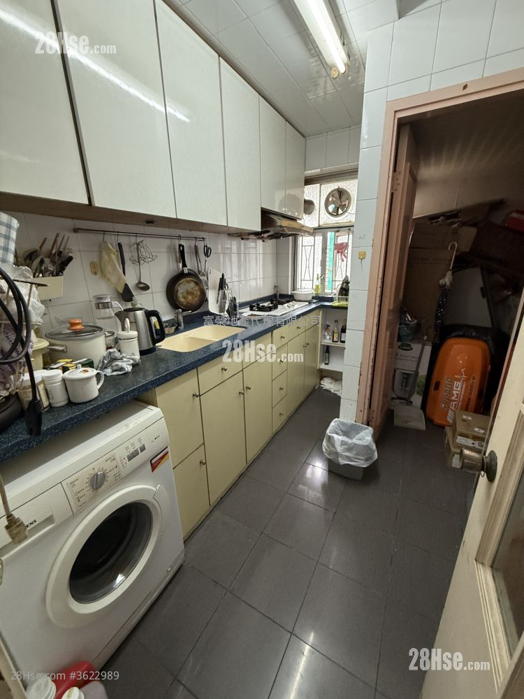 紅磡灣中心 售盤 4 房 , 2 浴室 911 平方呎 紅磡灣中心 售盤 4 房 , 2 浴室 911 平方呎