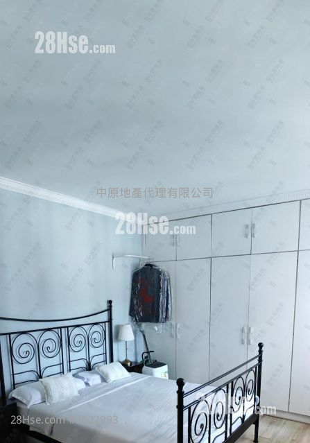 Royal Ascot Sell 3 Bedrooms 1,039 ft² Royal Ascot Sell 3 Bedrooms 1,039 ft²