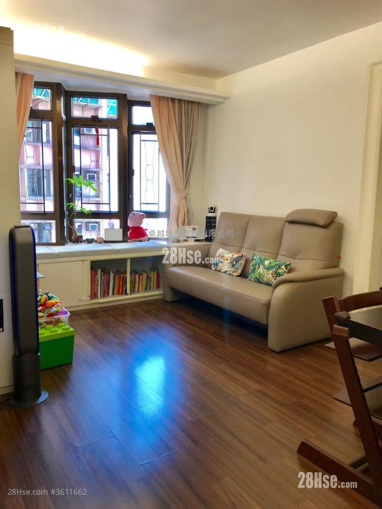 Fortress Garden Rental 2 Bedrooms , 2 Bathrooms 652 ft²