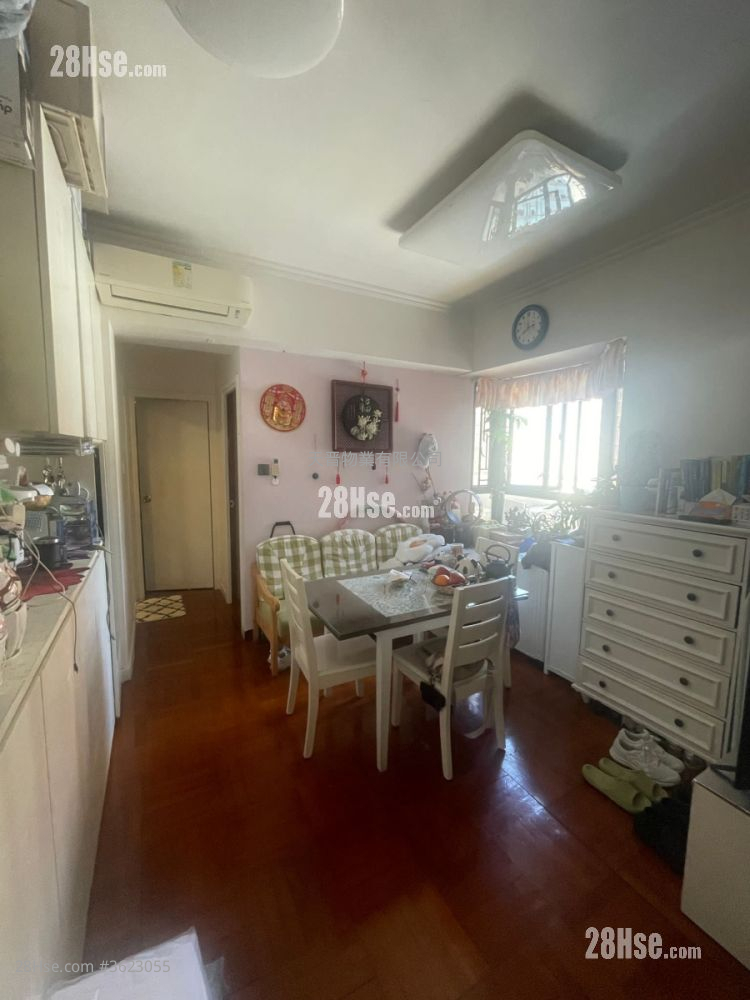 Metropolitan Rise Sell 2 Bedrooms , 1 Bathroom 385 ft²