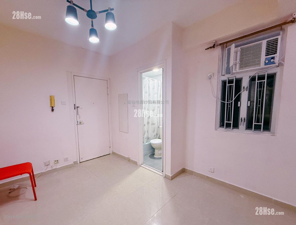 Golden Lion Garden Rental 1 Bedroom , 1 Bathroom 266 ft² Golden Lion Garden Rental 1 Bedroom , 1 Bathroom 266 ft²