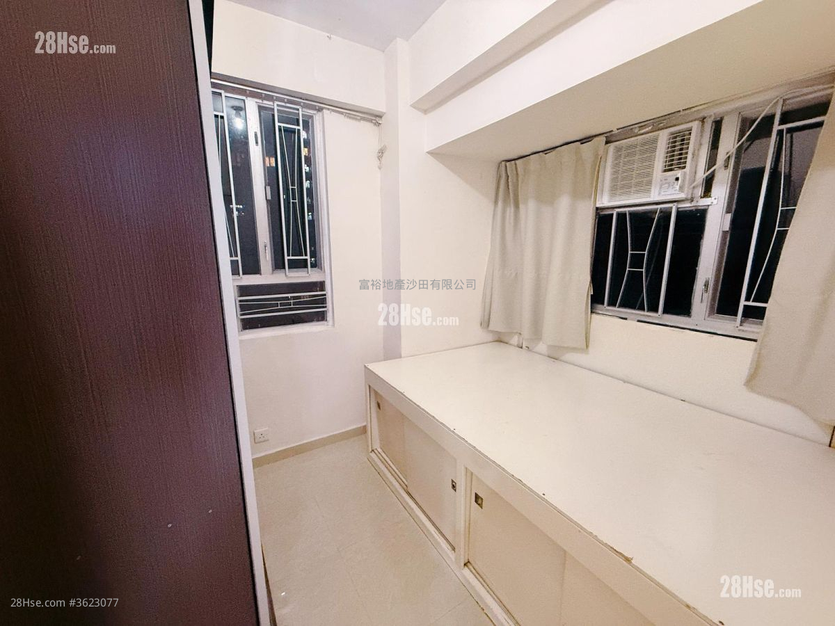 Golden Lion Garden Rental 1 Bedroom , 1 Bathroom 266 ft² Golden Lion Garden Rental 1 Bedroom , 1 Bathroom 266 ft²