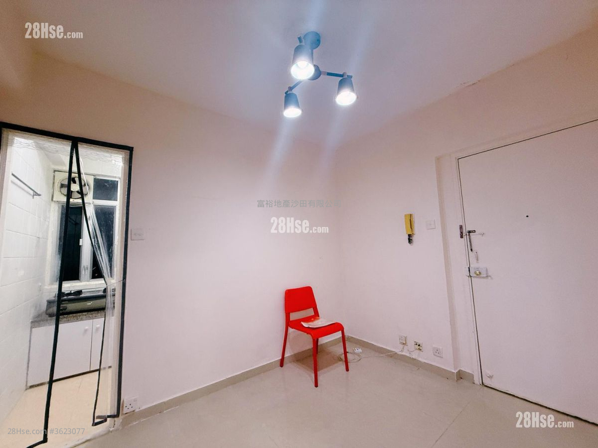 Golden Lion Garden Rental 1 Bedroom , 1 Bathroom 266 ft² Golden Lion Garden Rental 1 Bedroom , 1 Bathroom 266 ft²