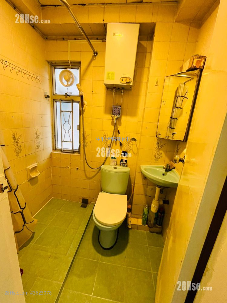 Sun Shing Centre Rental 2 Bedrooms , 1 Bathroom 290 ft² Sun Shing Centre Rental 2 Bedrooms , 1 Bathroom 290 ft²