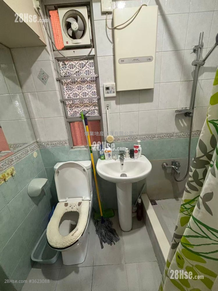 Whampoa Estate Rental 2 Bedrooms , 1 Bathroom 356 ft² Whampoa Estate Rental 2 Bedrooms , 1 Bathroom 356 ft²