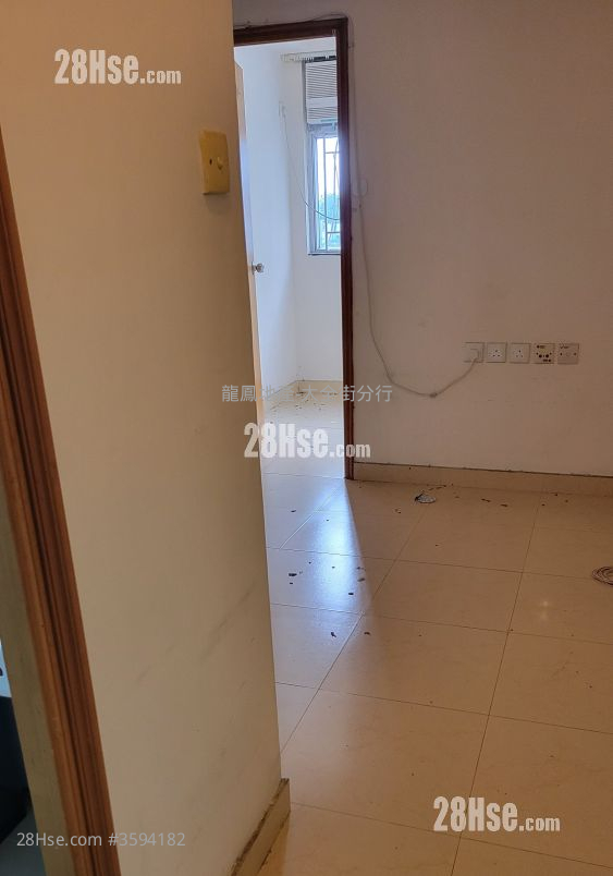 長輝大廈 租盤 1 房 , 1 浴室 210 平方呎