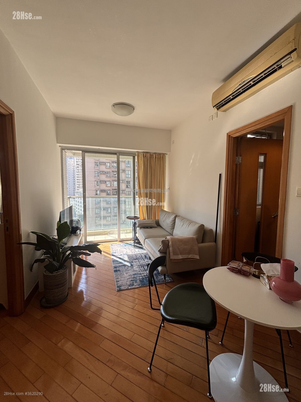 Manhattan Avenue Sell 403 ft²