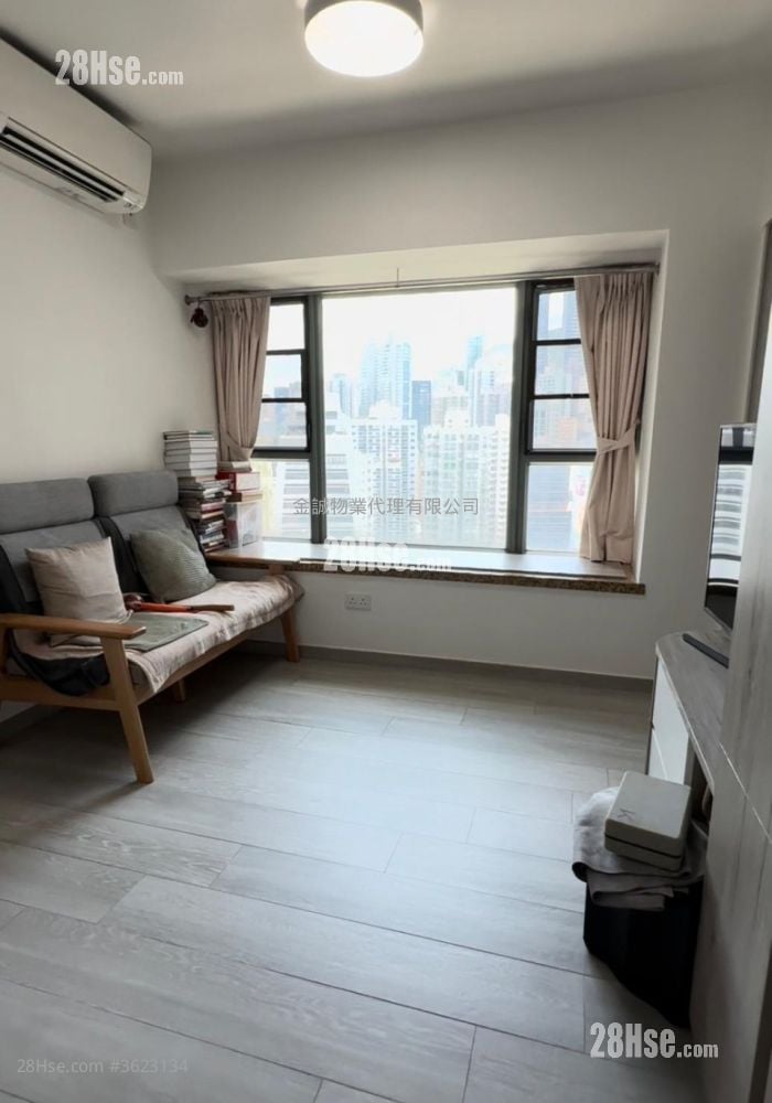 Queen's Terrace Sell 1 Bedroom , 1 Bathroom 322 ft²