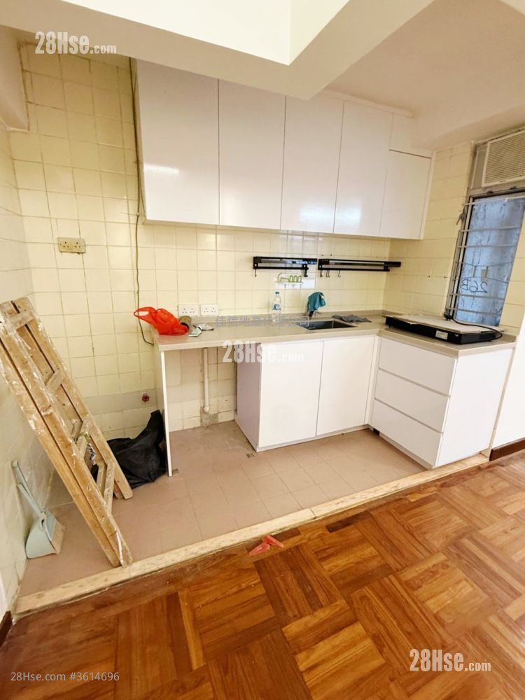 Sun Hing Garden Rental 3 Bedrooms , 1 Bathroom