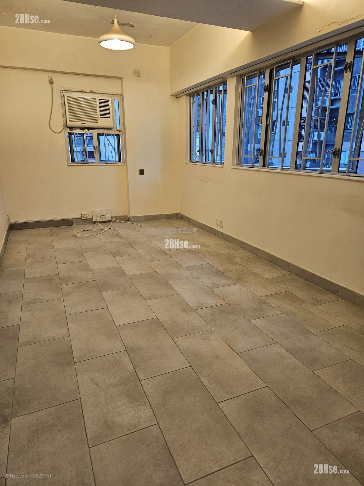 福華洋樓 售盤 2 房 , 1 浴室 554 平方呎