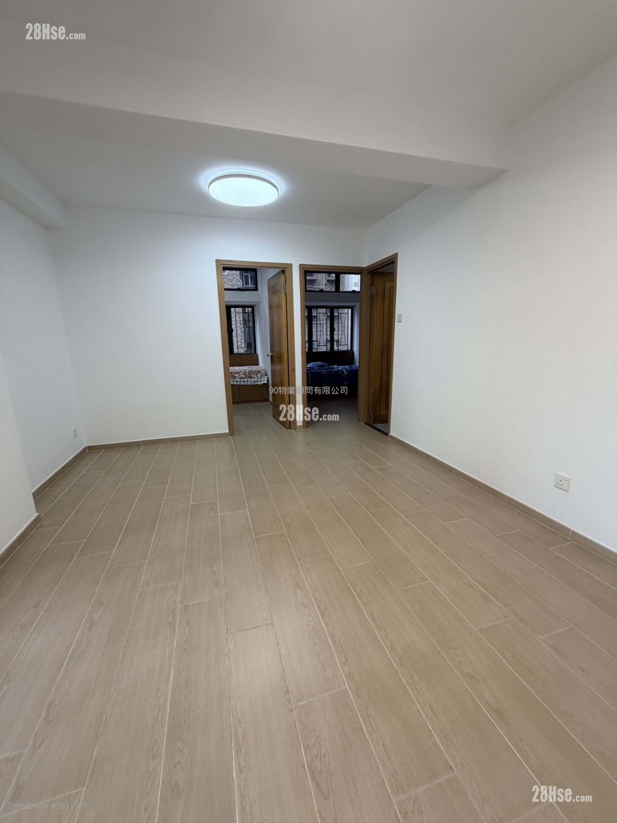 Western Garden Sell 529 ft² Western Garden Sell 529 ft²