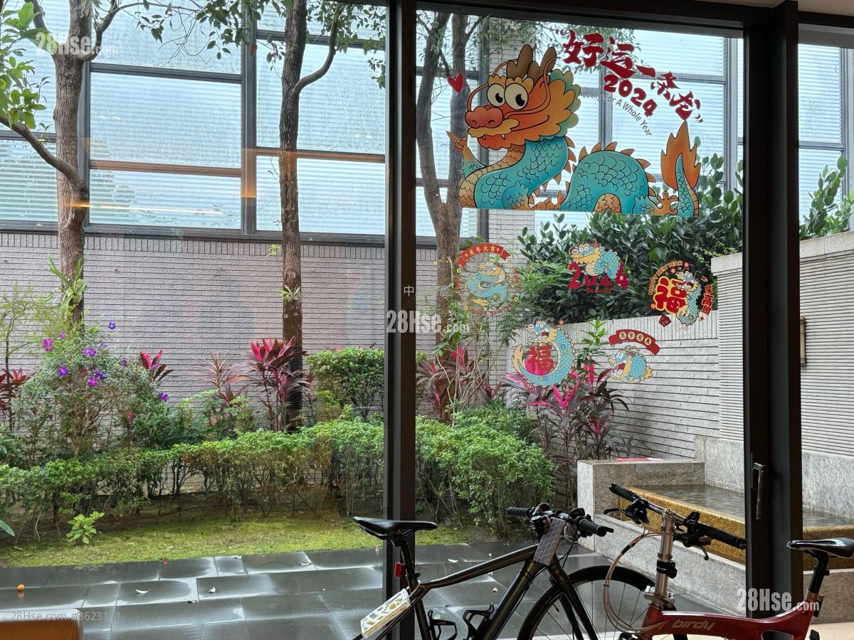 Valais Sell 3 Bedrooms 1,576 ft² Valais Sell 3 Bedrooms 1,576 ft²