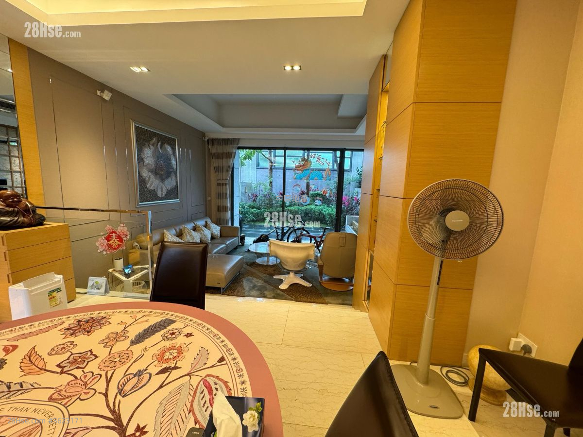 Valais Sell 3 Bedrooms 1,576 ft² Valais Sell 3 Bedrooms 1,576 ft²