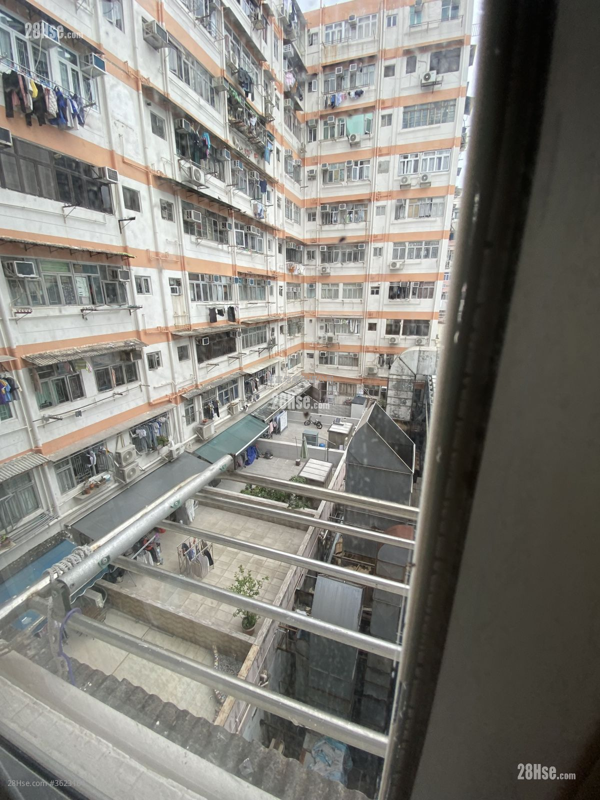 鴻裕大廈 租盤 3 房 , 1 浴室 448 平方呎 鴻裕大廈 租盤 3 房 , 1 浴室 448 平方呎