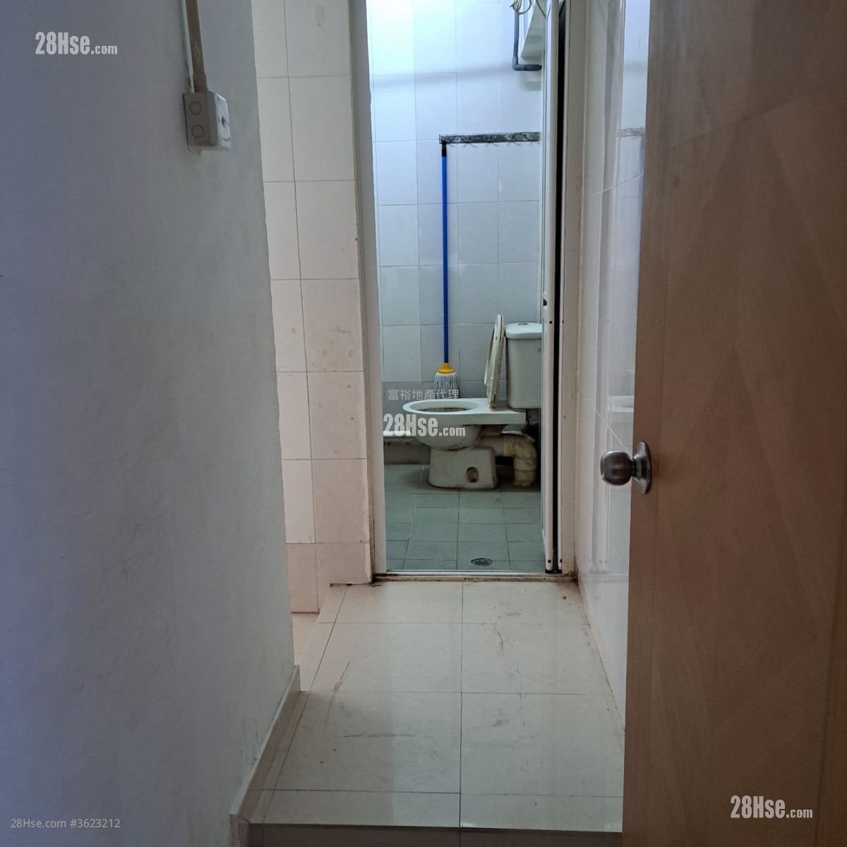 啟新大廈 租盤 開放式間隔 , 1 浴室 130 平方呎