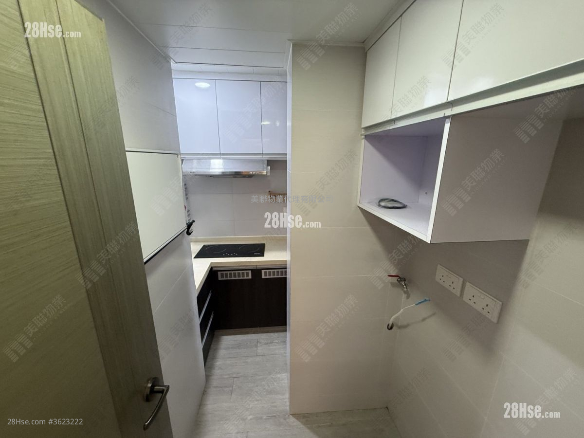 好運中心 售盤 2 房 , 1 浴室 348 平方呎 好運中心 售盤 2 房 , 1 浴室 348 平方呎