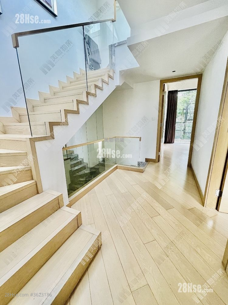 Valais Sell 3 Bedrooms 1,576 ft² Valais Sell 3 Bedrooms 1,576 ft²