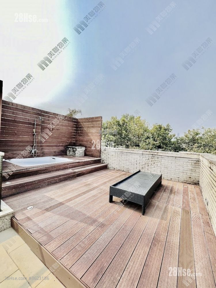 Valais Sell 3 Bedrooms 1,576 ft² Valais Sell 3 Bedrooms 1,576 ft²