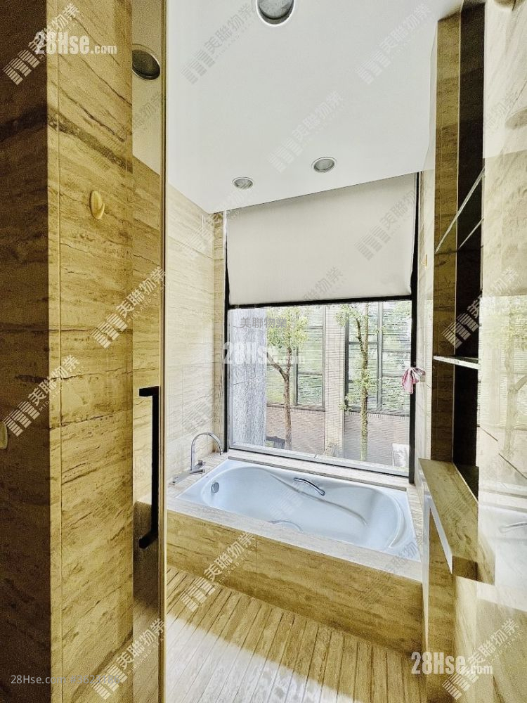 Valais Sell 3 Bedrooms 1,576 ft² Valais Sell 3 Bedrooms 1,576 ft²