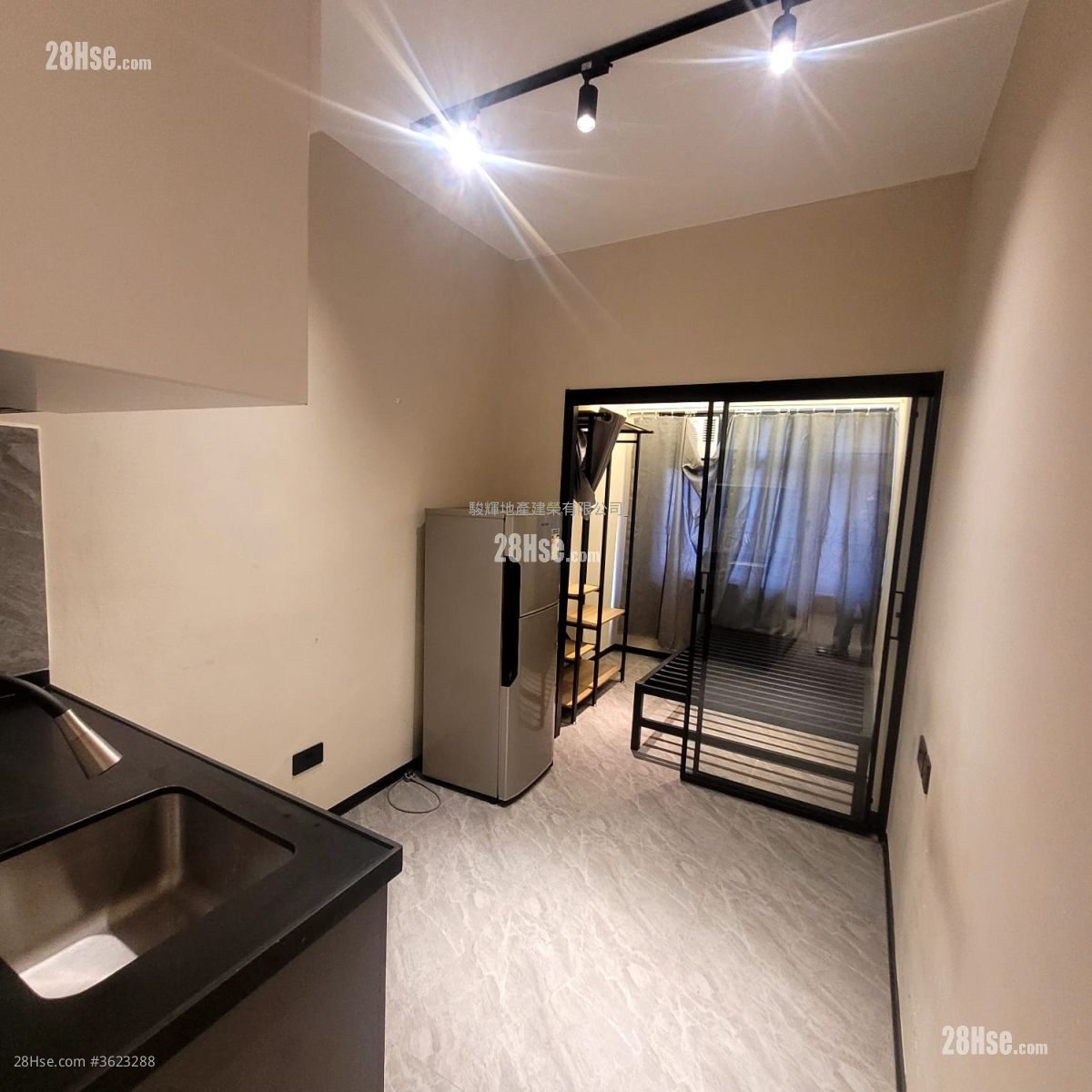 Lai To Building Rental 1 Bedroom , 1 Bathroom 200 ft²