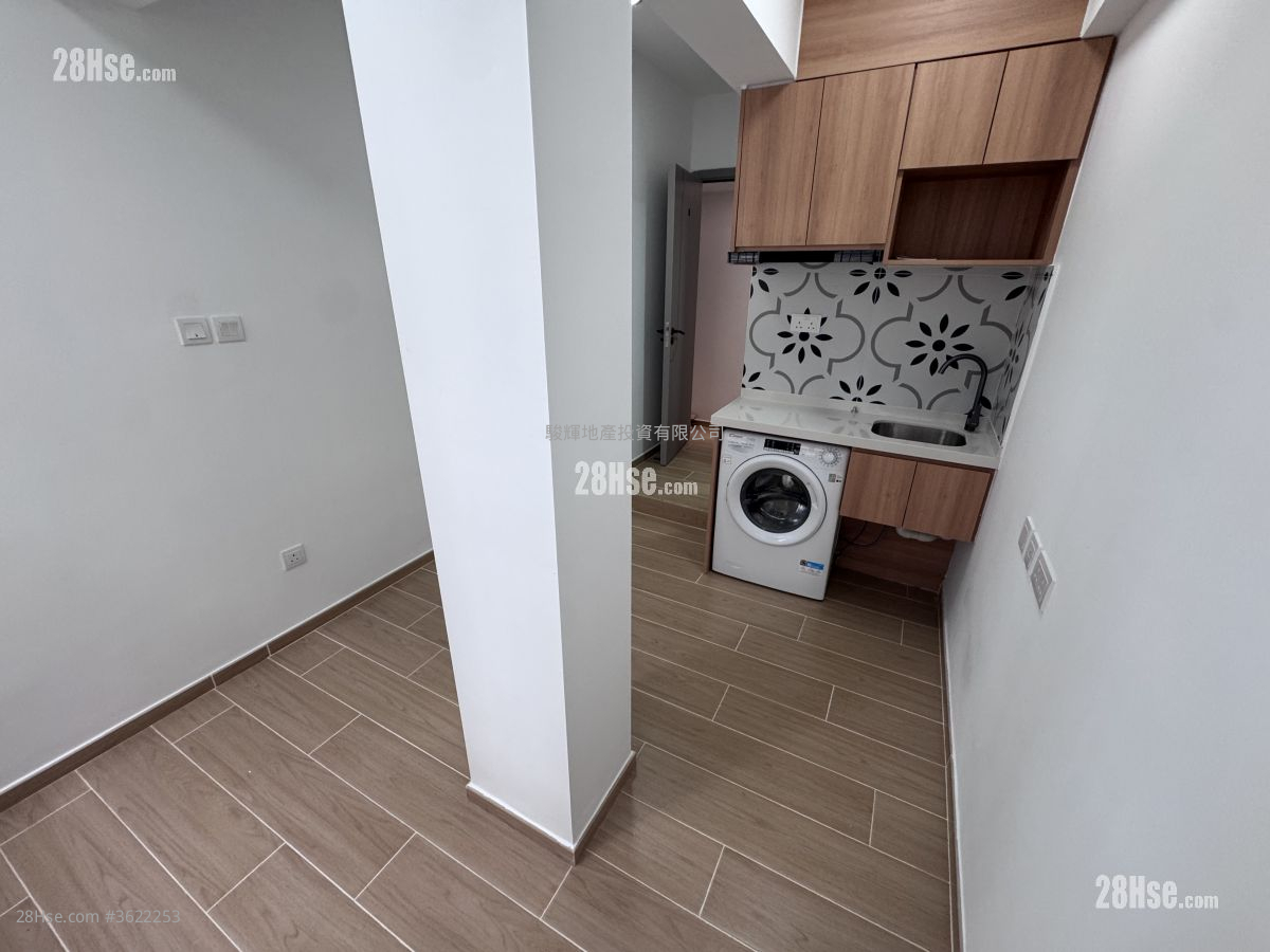 唐樓 租盤 1 房 , 1 浴室 130 平方呎 唐樓 租盤 1 房 , 1 浴室 130 平方呎