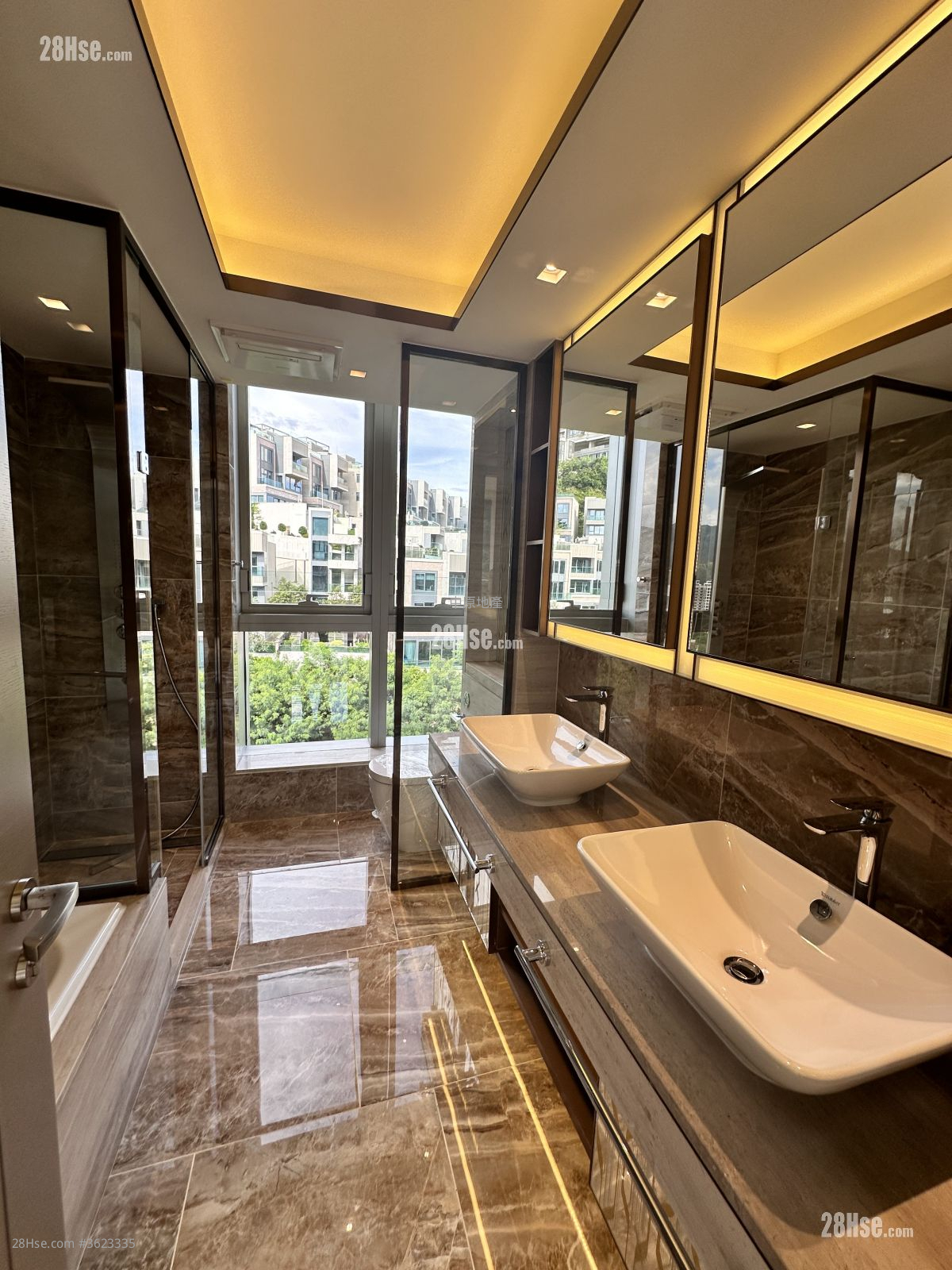 富豪山峯 售盤 4 房 1,554 平方呎 富豪山峯 售盤 4 房 1,554 平方呎