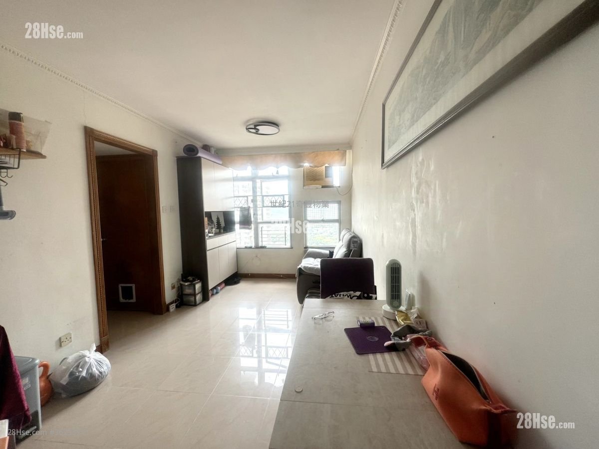 Cheong Shing Court Sell 3 Bedrooms , 2 Bathrooms 650 ft² Cheong Shing Court Sell 3 Bedrooms , 2 Bathrooms 650 ft²