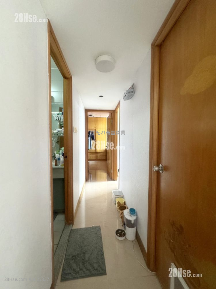 Cheong Shing Court Sell 3 Bedrooms , 2 Bathrooms 650 ft² Cheong Shing Court Sell 3 Bedrooms , 2 Bathrooms 650 ft²