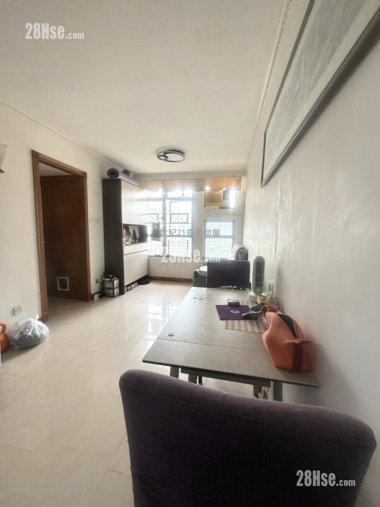 Cheong Shing Court Sell 3 Bedrooms , 2 Bathrooms 650 ft² Cheong Shing Court Sell 3 Bedrooms , 2 Bathrooms 650 ft²