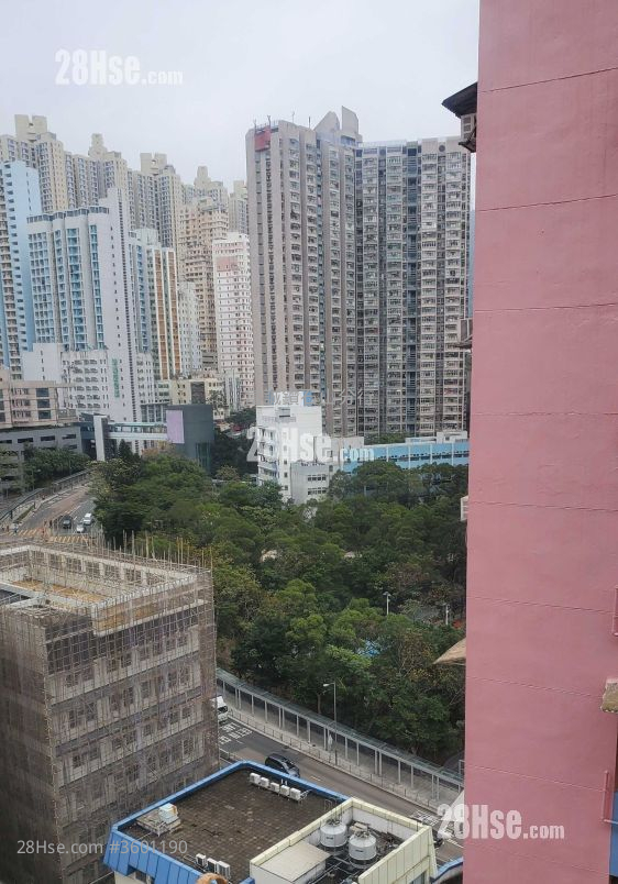 Fung Cheung House Sell 3 Bedrooms , 1 Bathroom 474 ft²