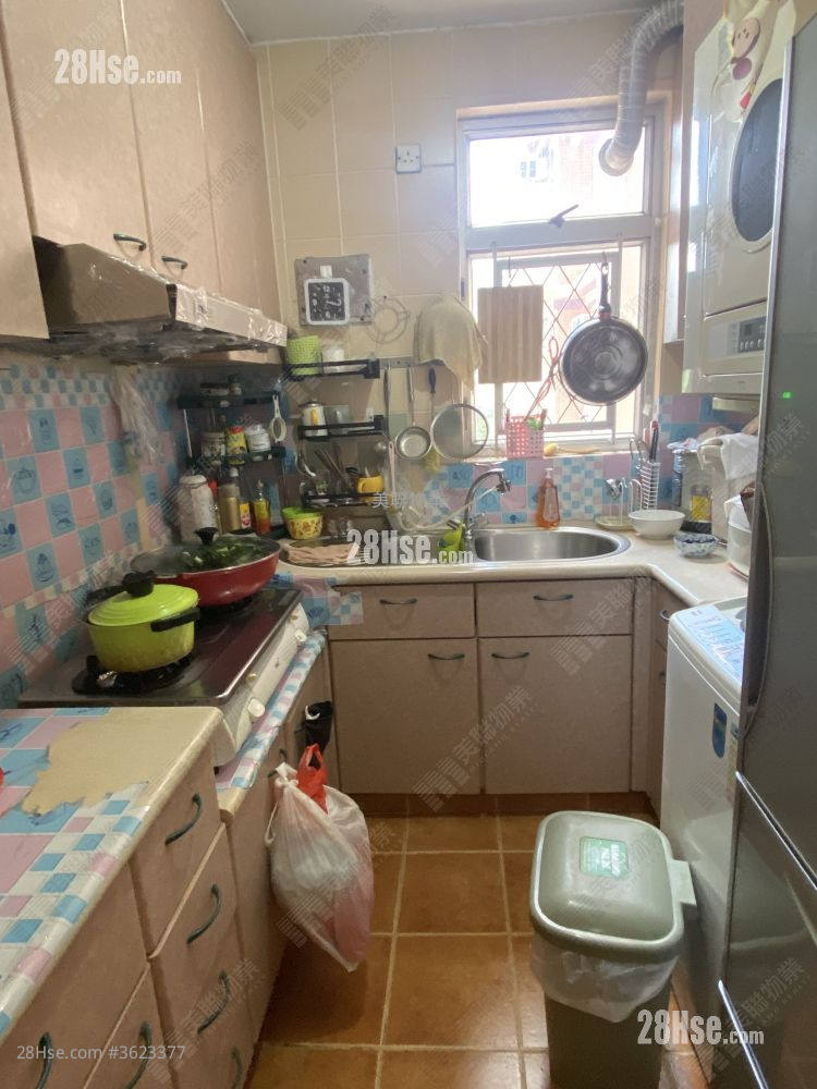 Cheong Shing Court Sell 3 Bedrooms 650 ft² Cheong Shing Court Sell 3 Bedrooms 650 ft²