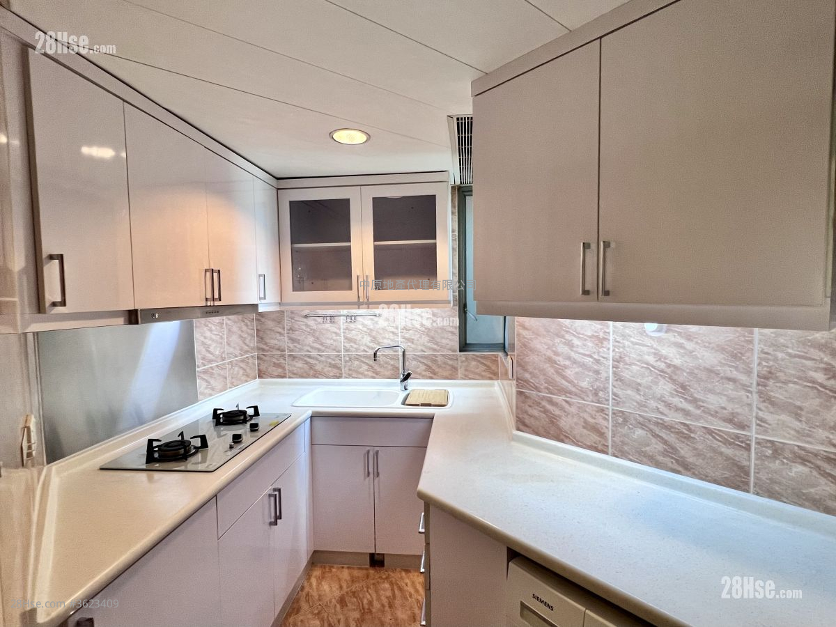 盈翠半島 售盤 3 房 670 平方呎 盈翠半島 售盤 3 房 670 平方呎